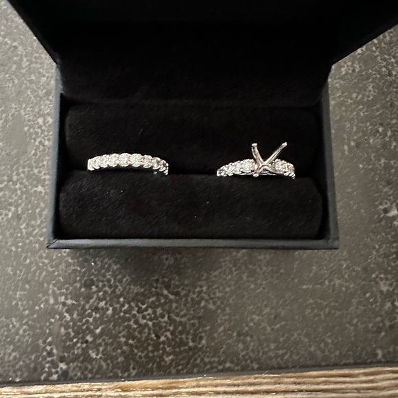 Jared wedding band and cathedral setting no center stone - Picture 3 of 4